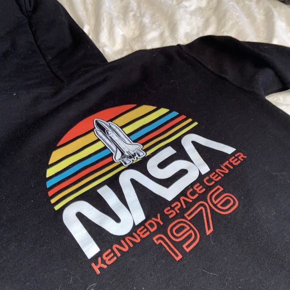 NASA Black Hoodie - Picture 4 of 4
